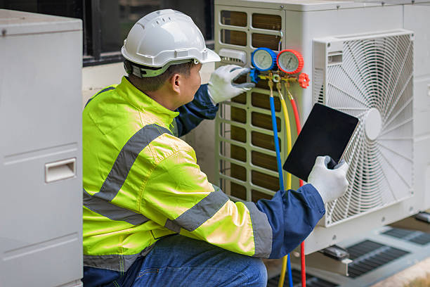Professional Hvac technician working in Kingsbury, TX